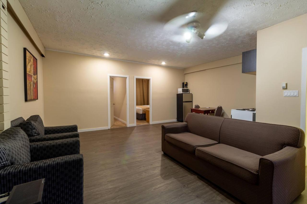 North Star Inn & Suites Prince George Exteriör bild