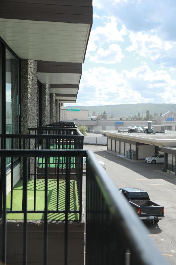North Star Inn & Suites Prince George Exteriör bild