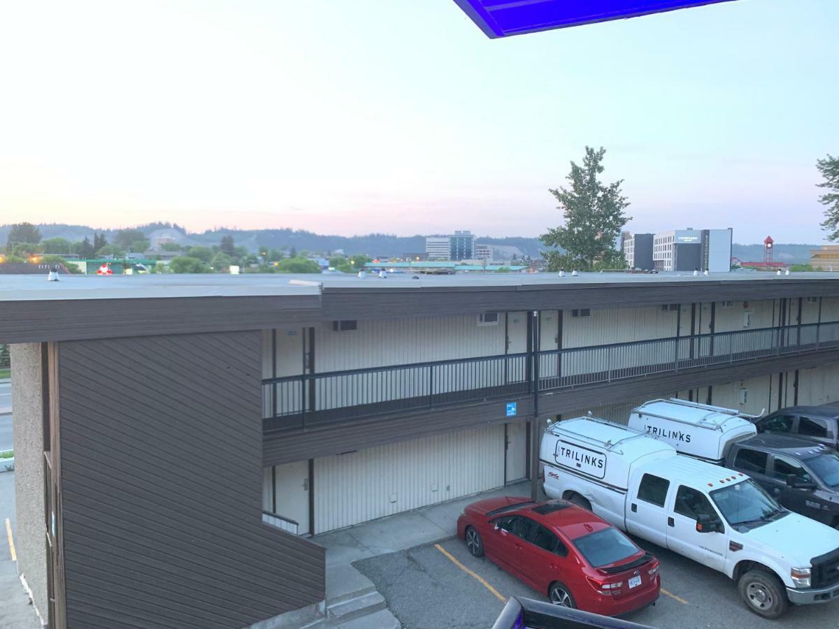 North Star Inn & Suites Prince George Exteriör bild
