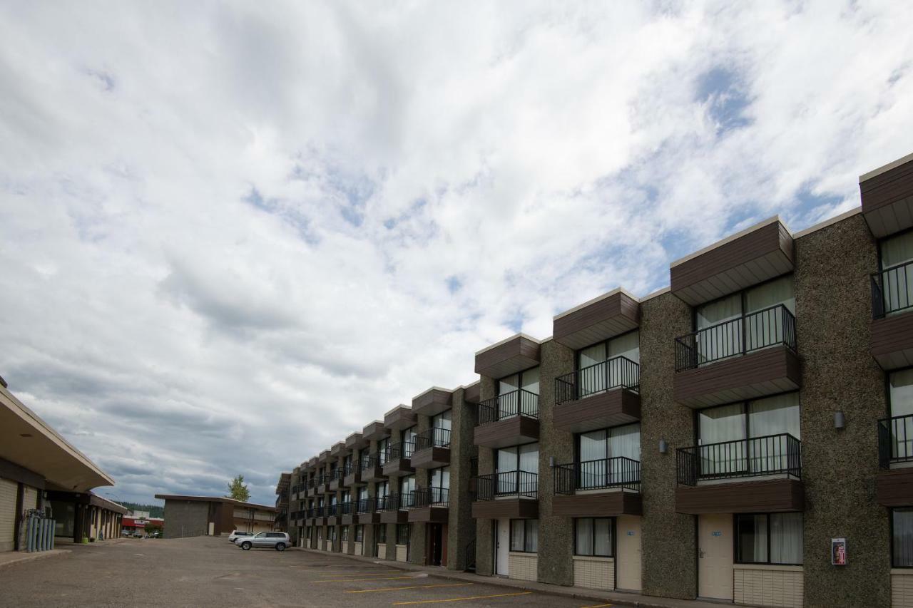 North Star Inn & Suites Prince George Exteriör bild