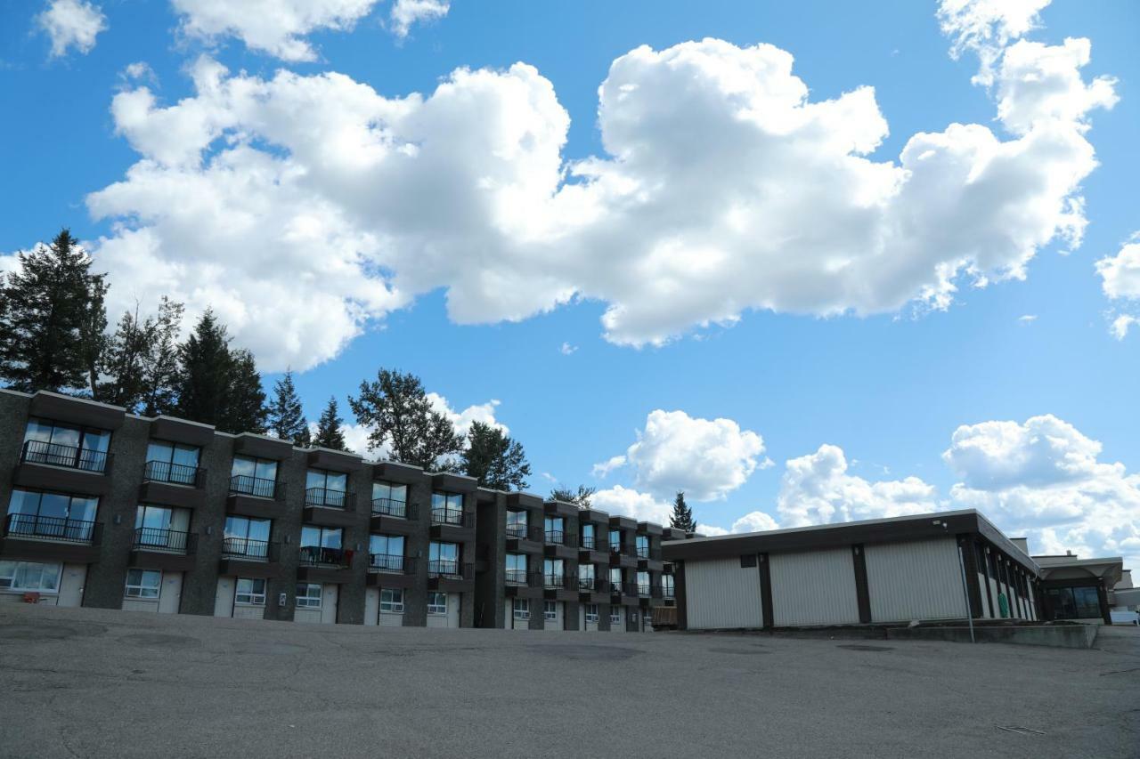 North Star Inn & Suites Prince George Exteriör bild